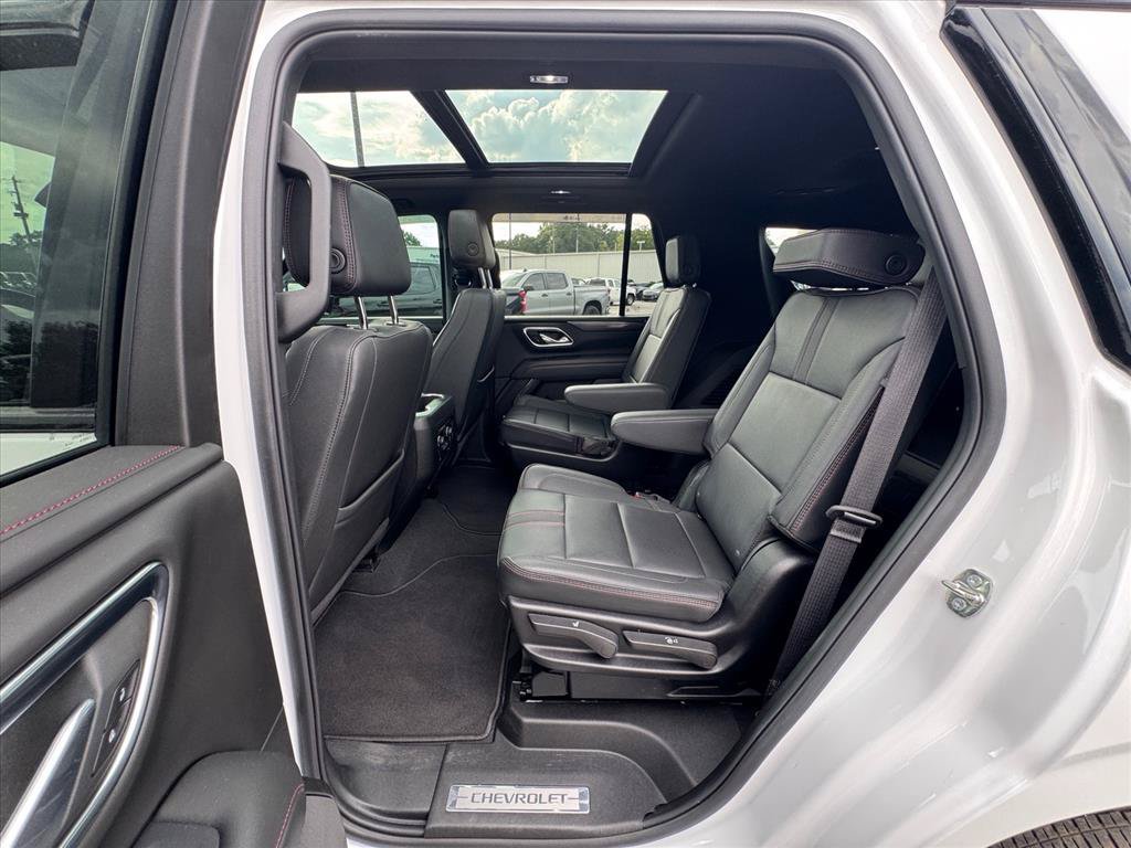 Used 2024 Chevrolet Tahoe RST w/ Luxury Package AWD/4WD image 12