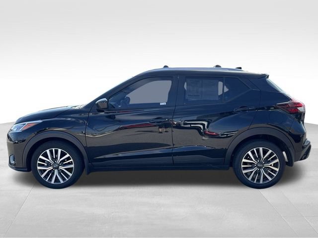 Used 2024 Nissan Kicks SV FWD image 2