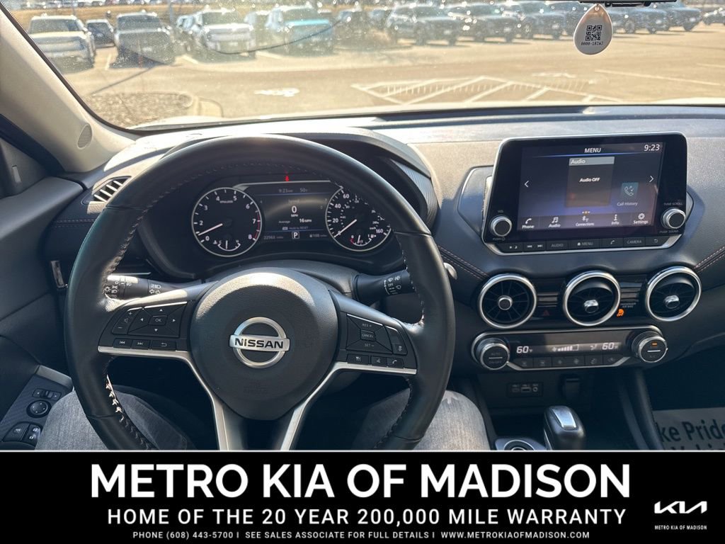 Used 2022 Nissan Sentra SR w/ Midnight Edition image 17