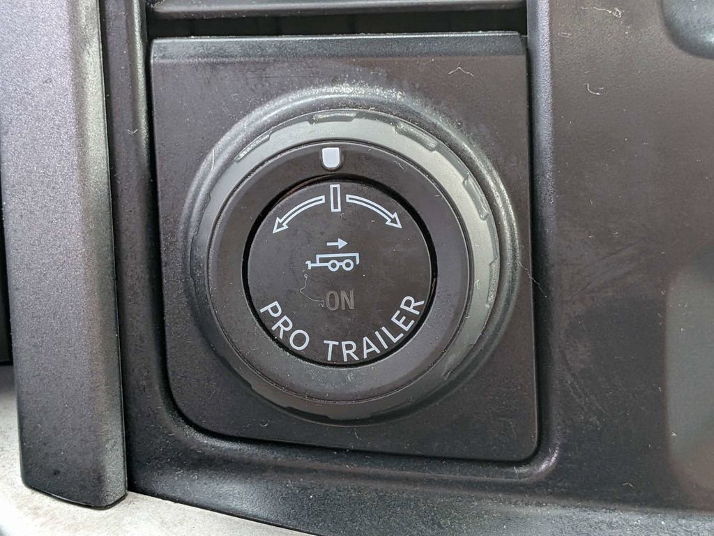 Used 2022 Ford F150 XLT w/ Trailer Tow Package image 25