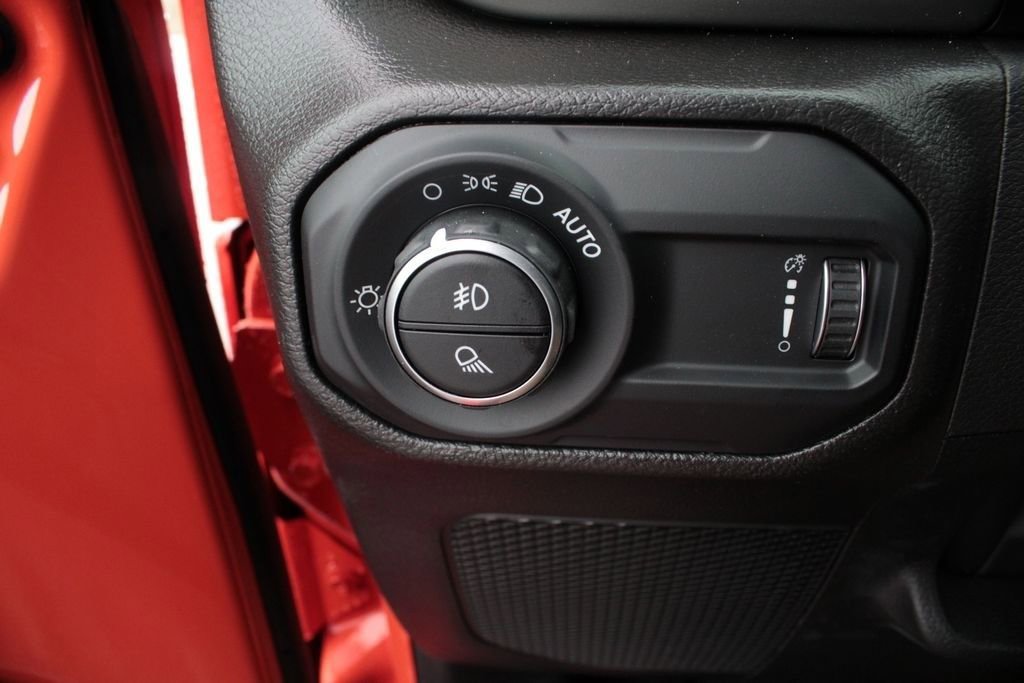 Used 2023 Jeep Gladiator Willys image 16