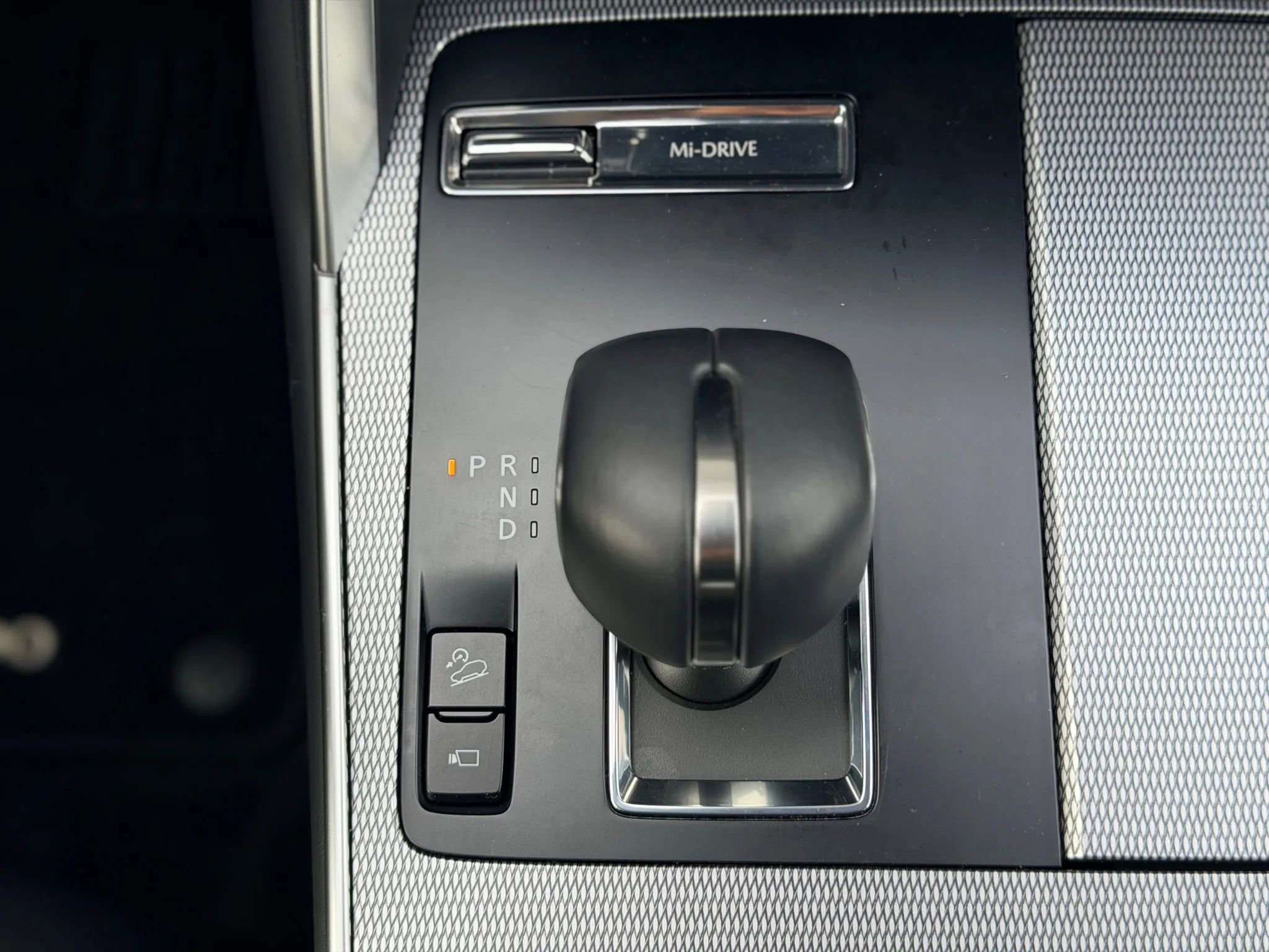 Used 2025 MAZDA CX-90 3.3 Turbo w/ Premium Plus Pkg image 31