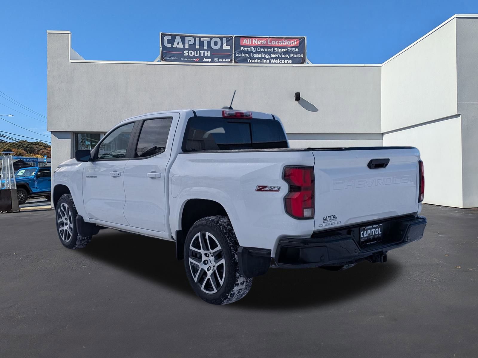 Used 2023 Chevrolet Colorado Z71 w/ Z71 Convenience Package 2 image 4