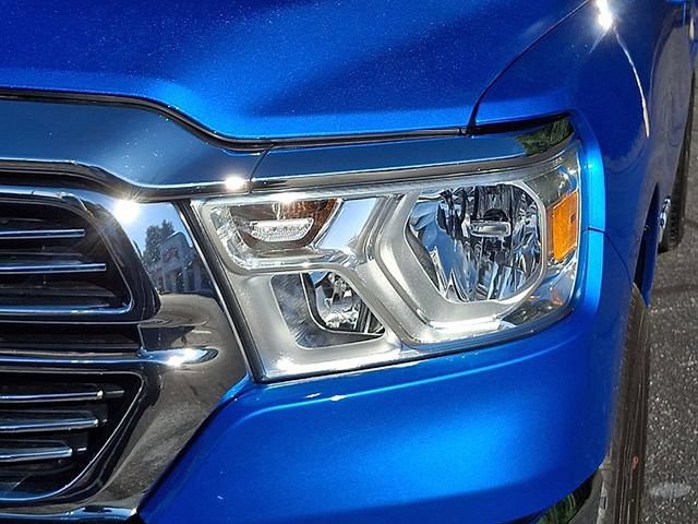 Used 2024 RAM 1500 Laramie AWD/4WD image 9