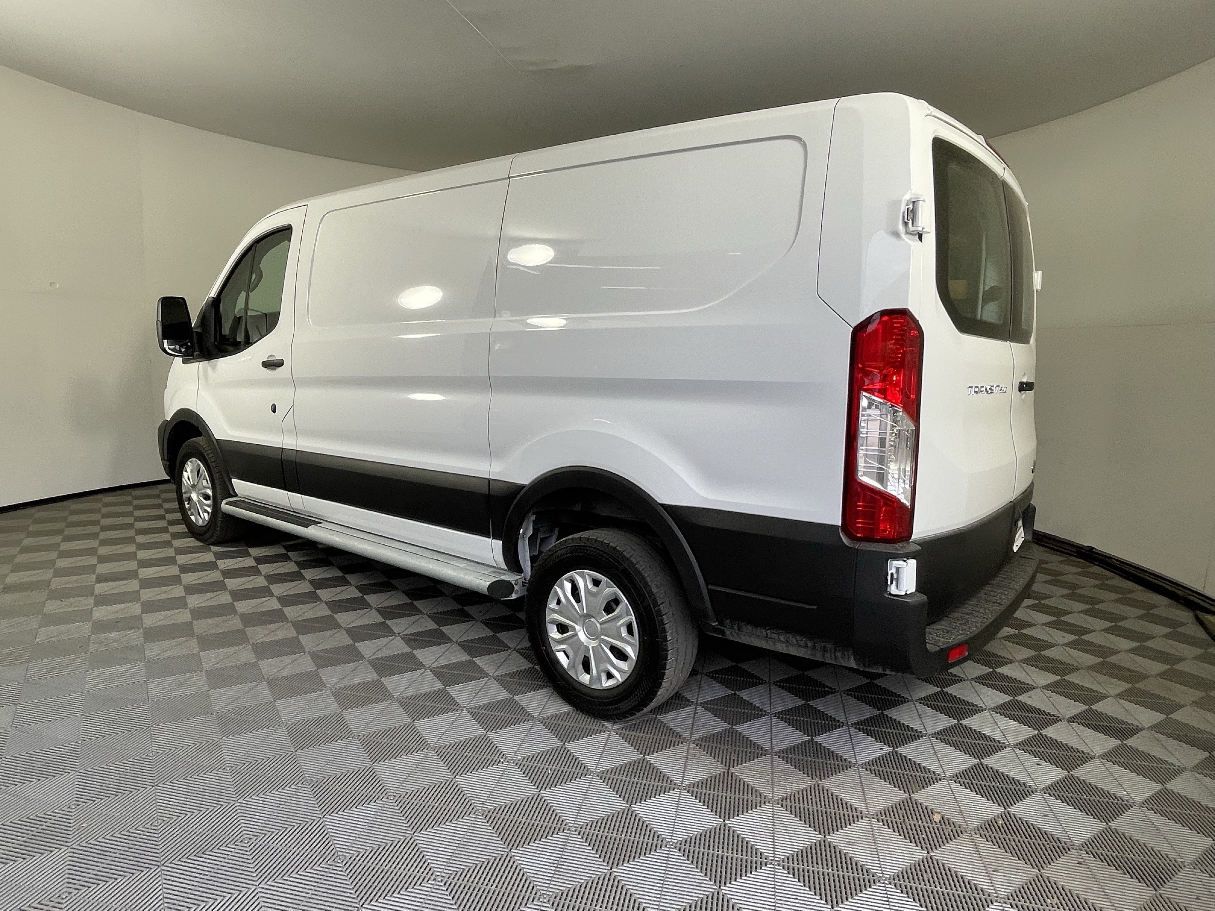 Certified 2025 Ford Transit 250 Low Roof w/ Exterior Upgrade Package RWD image 3