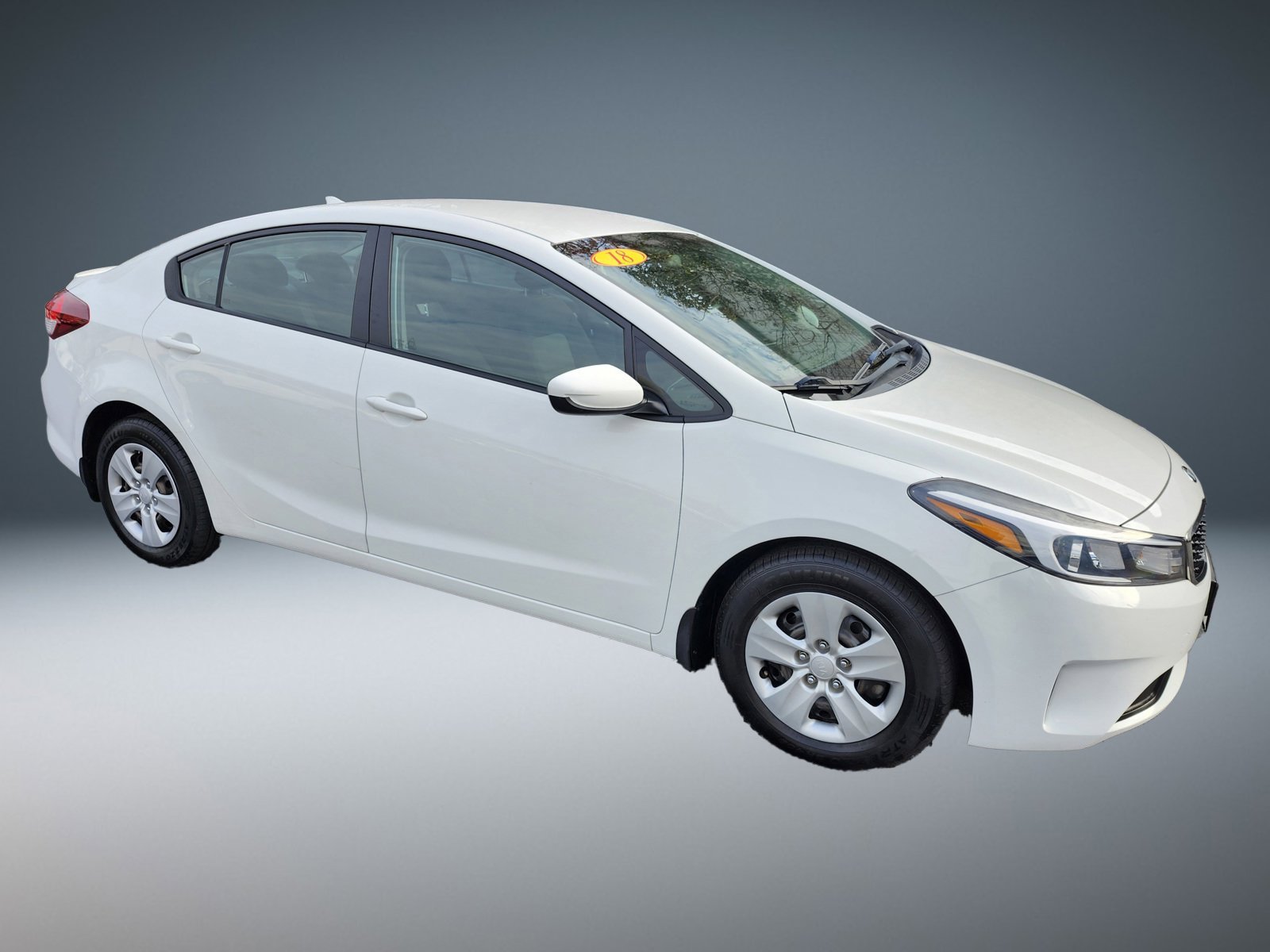 Used 2018 Kia Forte LX image 1
