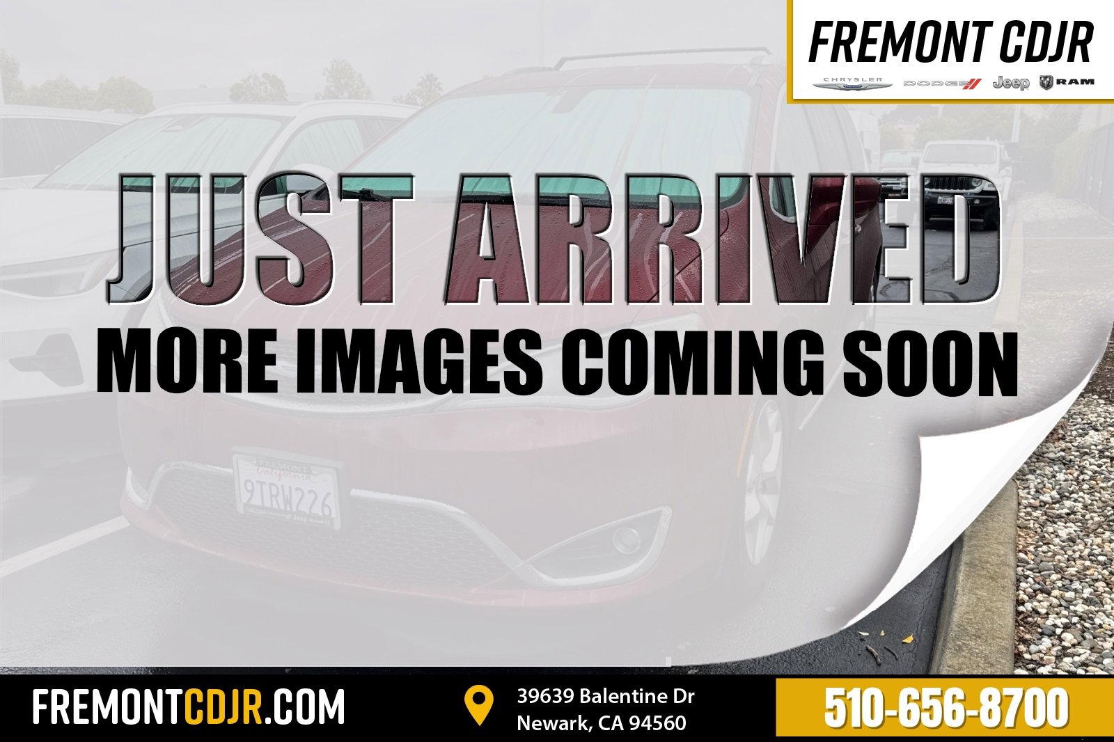 Used 2020 Chrysler Pacifica Touring-L w/ Tire & Wheel Group