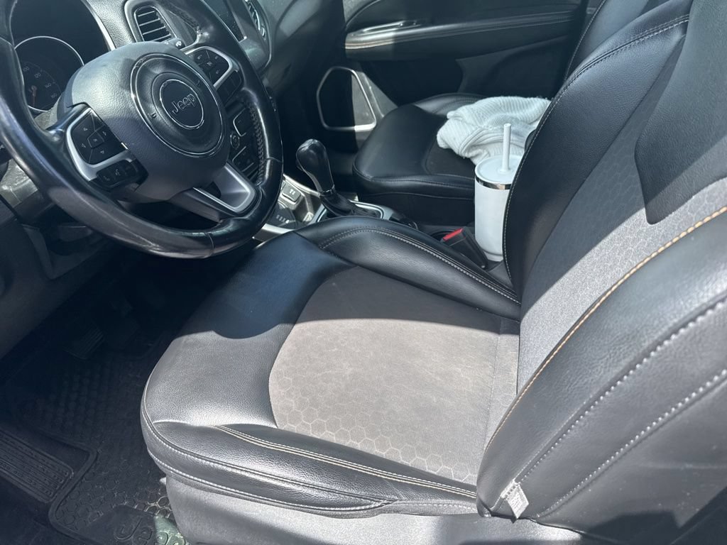 Used 2019 Jeep Compass Latitude w/ Popular Equipment Group AWD/4WD image 8