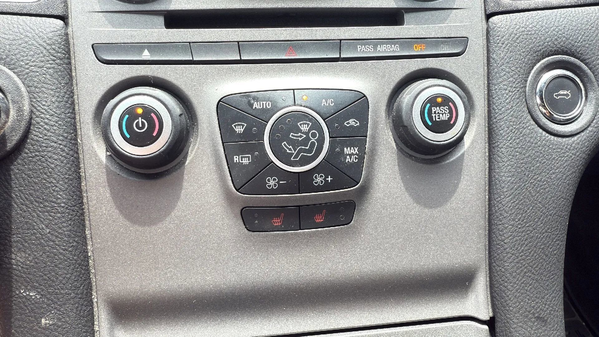 Used 2017 Ford Taurus SEL image 14