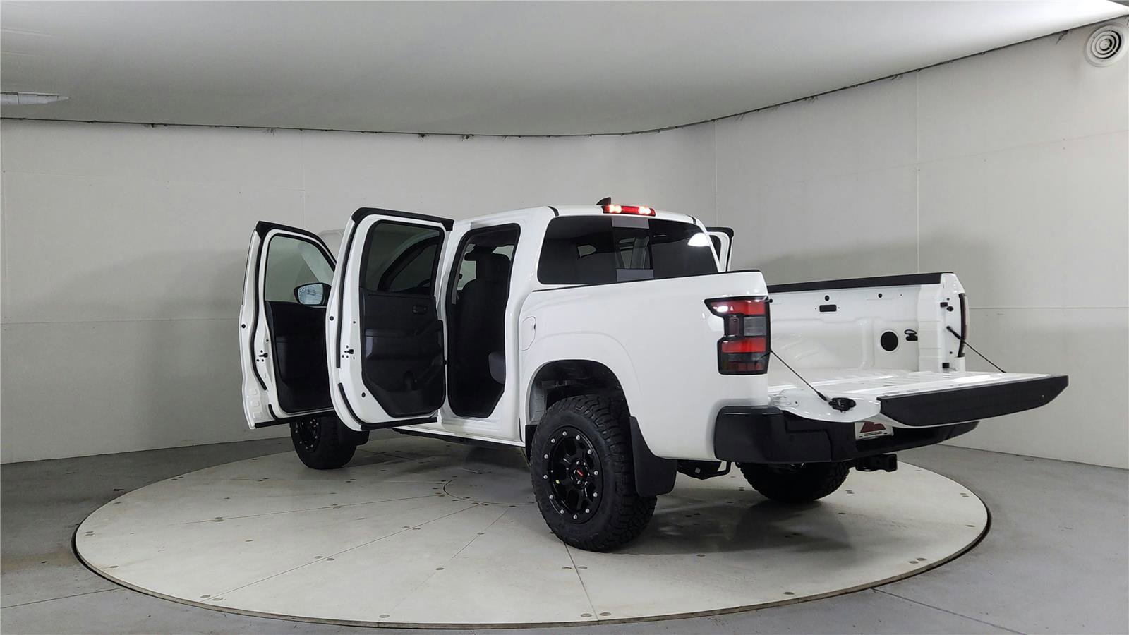 New 2026 Nissan Frontier S w/ Tow Package image 11