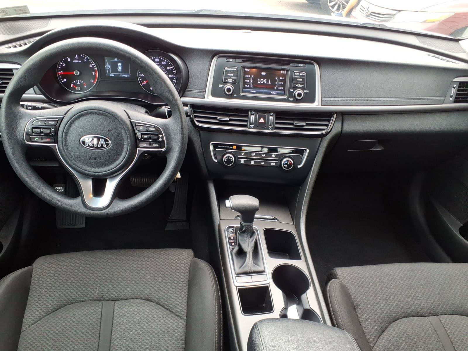 Used 2017 Kia Optima LX FWD image 7