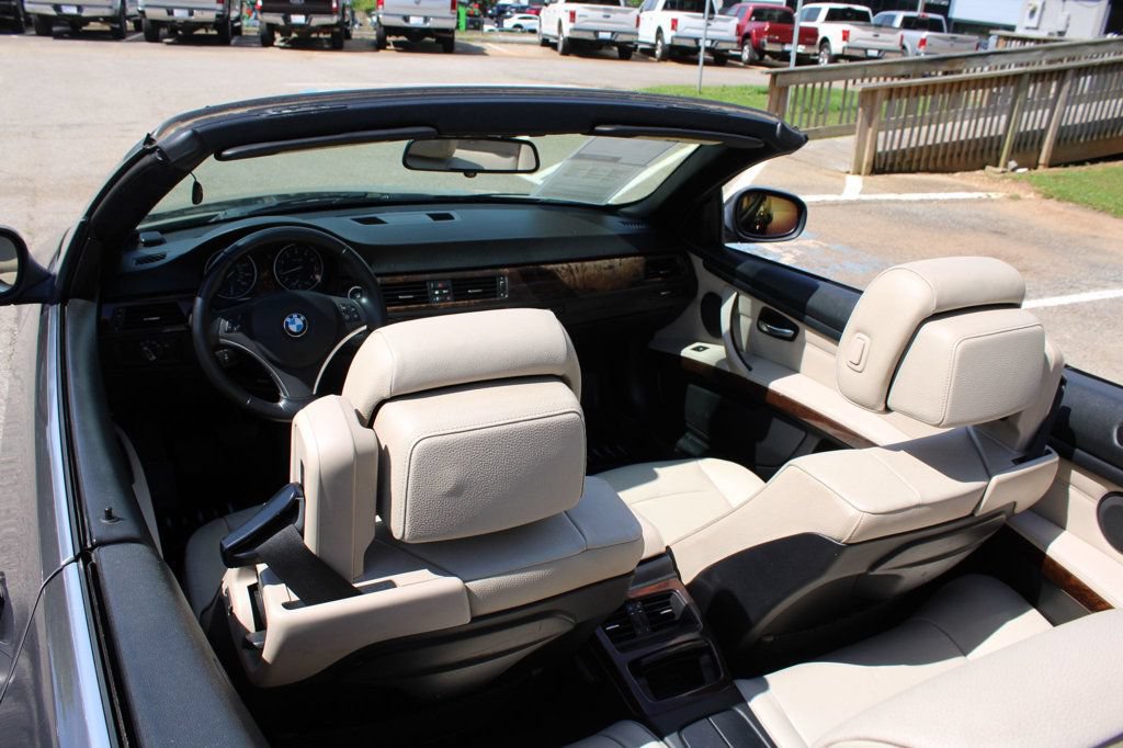 Used 2011 BMW 335i Convertible RWD image 23