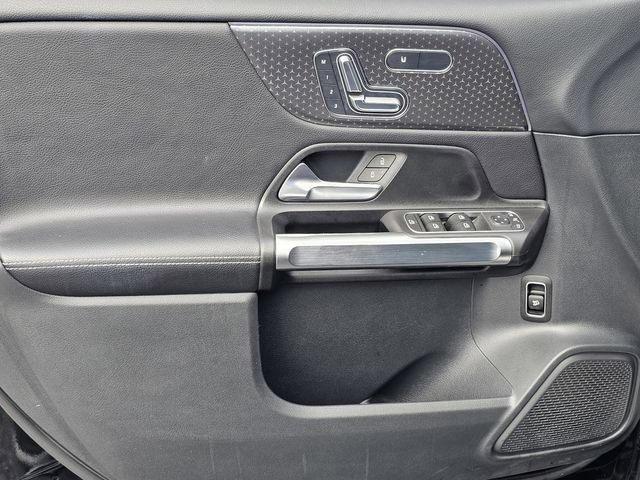 Used 2024 Mercedes-Benz GLB 250 image 14