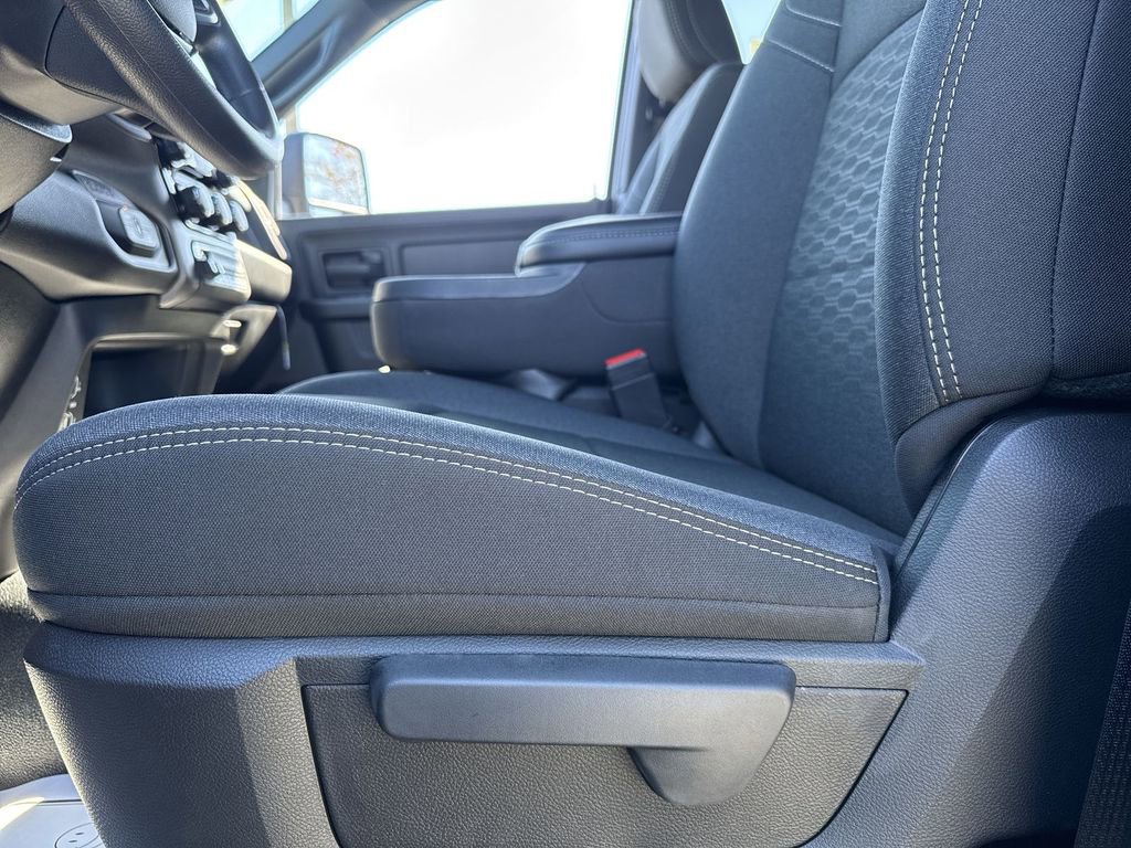 New 2026 RAM 5500 Tradesman AWD/4WD image 12