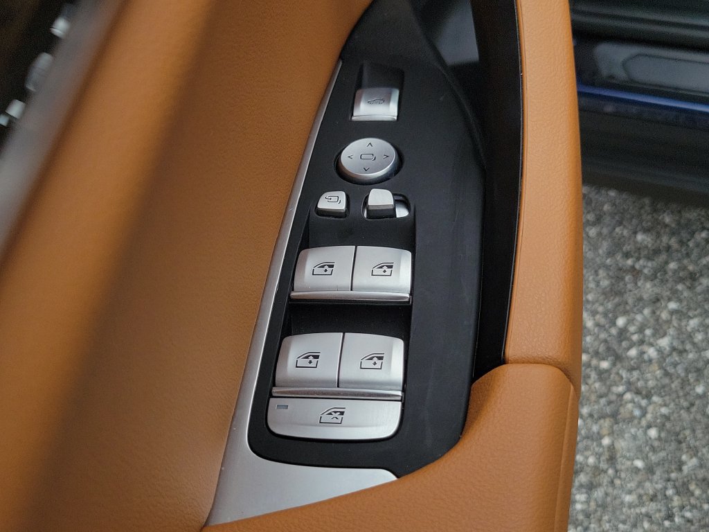Used 2024 BMW X3 sDrive30i w/ Convenience Package RWD image 19