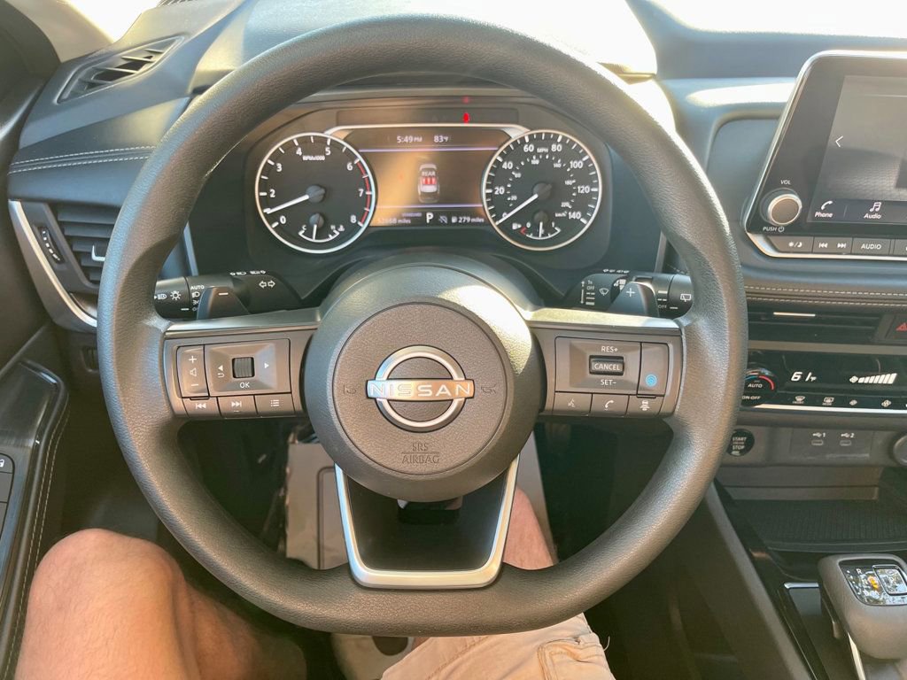 Used 2024 Nissan Rogue SV image 14