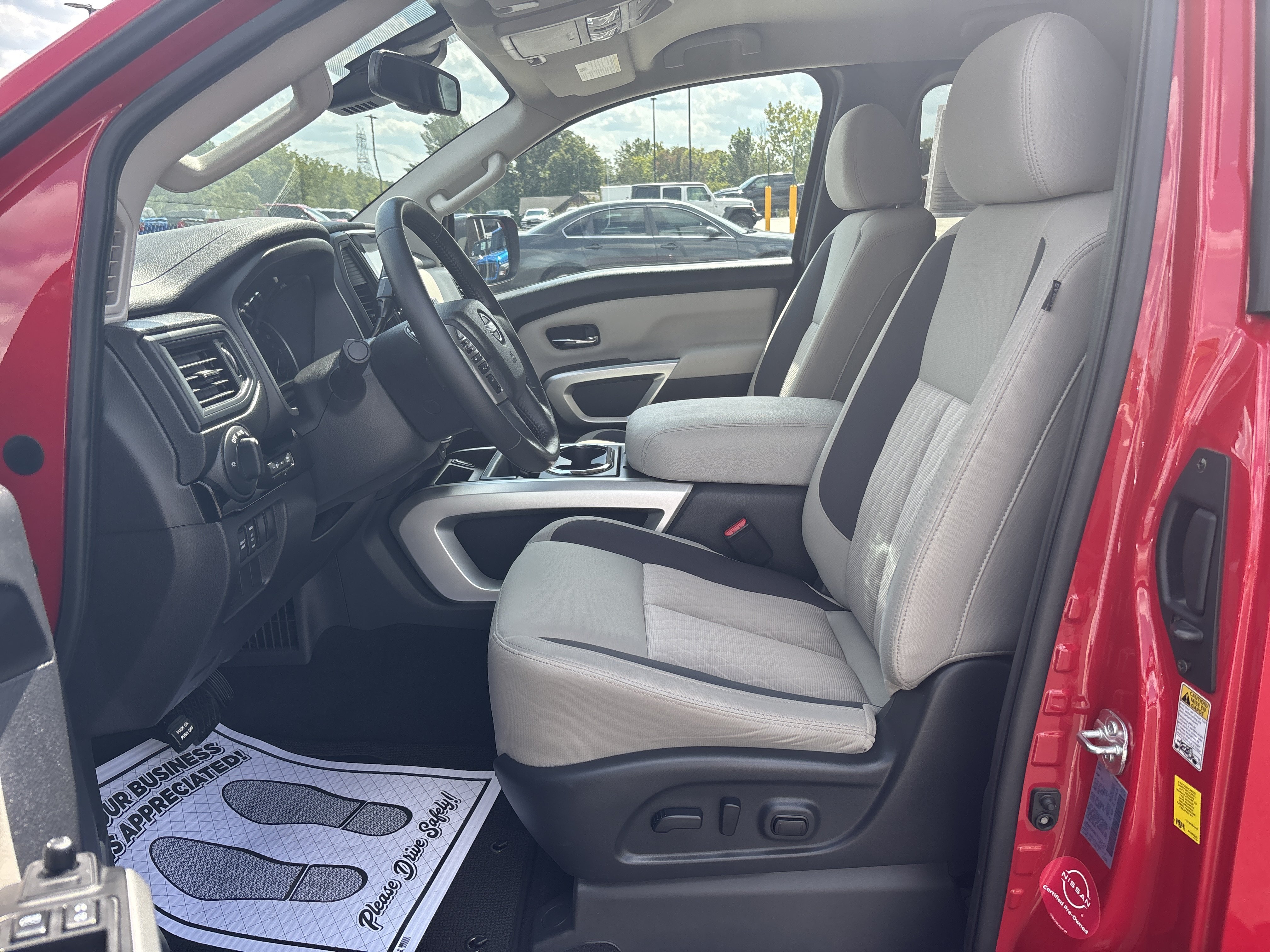 Used 2024 Nissan Titan SV w/ Accessory Utility Package AWD/4WD image 11