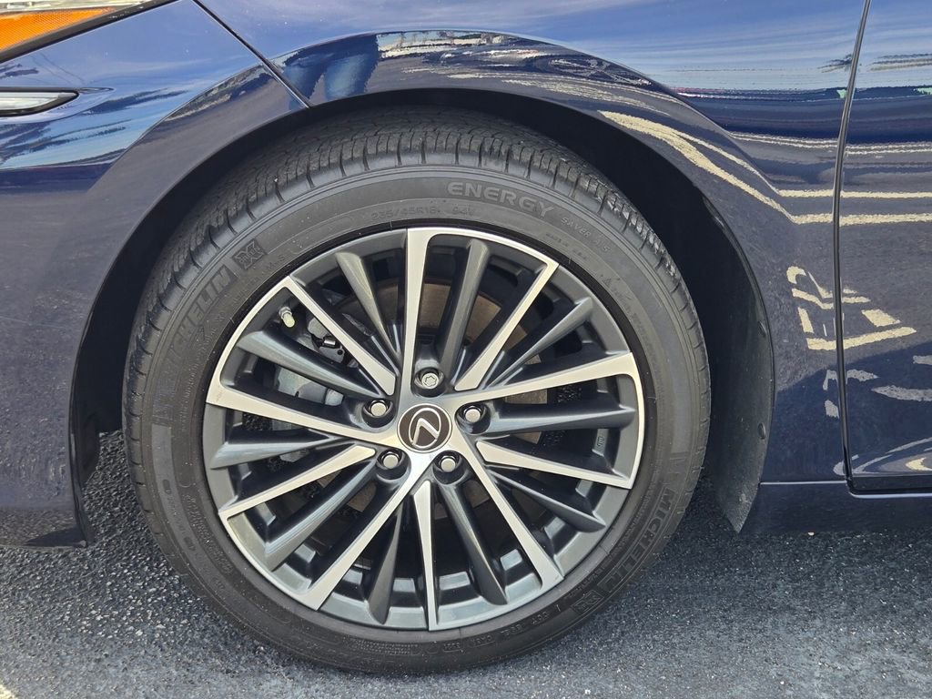 Used 2022 Lexus ES 350 w/ Premium Package image 9