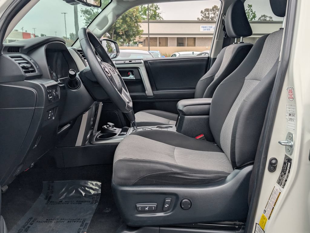 Used 2022 Toyota 4Runner SR5 AWD/4WD image 12