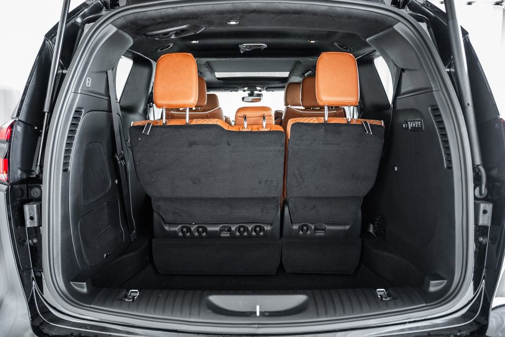 New 2026 Chrysler Pacifica Pinnacle image 8
