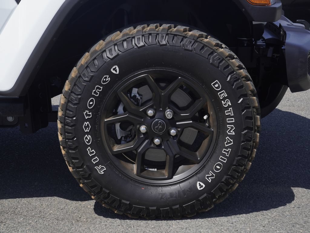 Certified 2025 Jeep Gladiator Sport AWD/4WD image 10