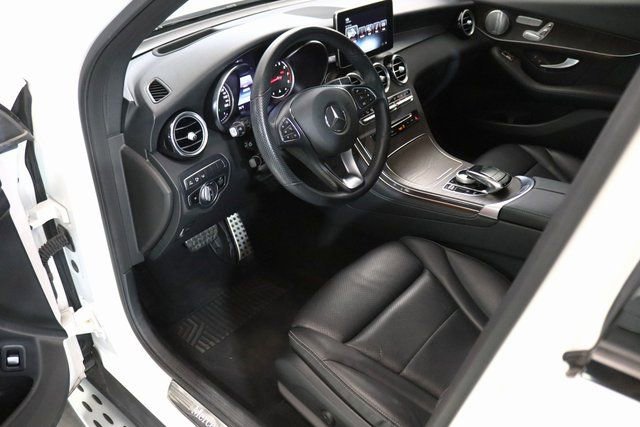 Used 2019 Mercedes-Benz GLC 300 4MATIC image 17