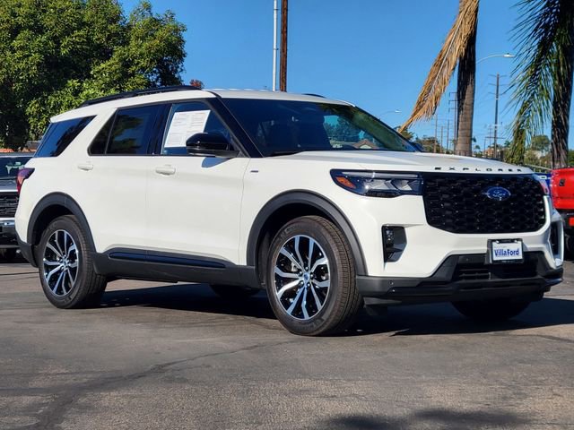 Used 2025 Ford Explorer ST-Line w/ Premium Package image 31