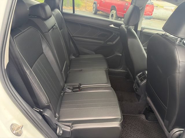 Used 2023 Volkswagen Tiguan SE AWD/4WD image 29