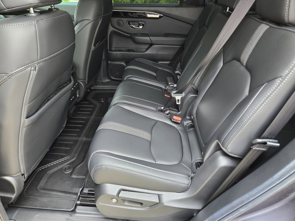 Certified 2025 Honda Pilot EX-L image 17