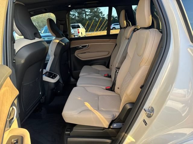 Certified 2026 Volvo XC90 B6 Core w/ Protection Package Premier AWD/4WD image 32