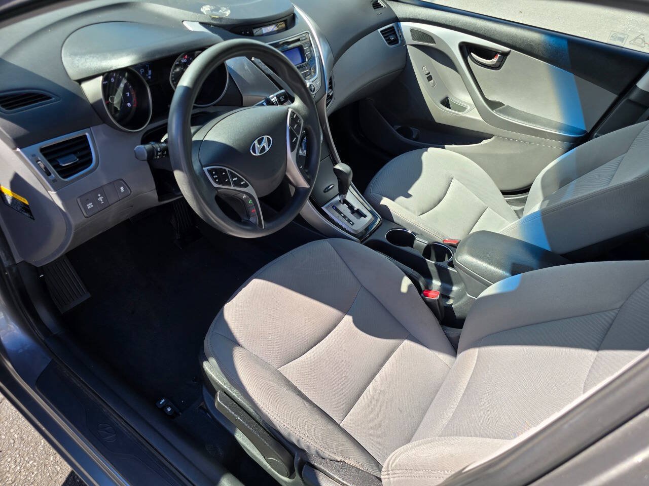 Used 2013 Hyundai Elantra GLS w/ Preferred Pkg FWD image 12