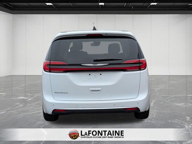 Certified 2023 Chrysler Pacifica Touring-L FWD image 4