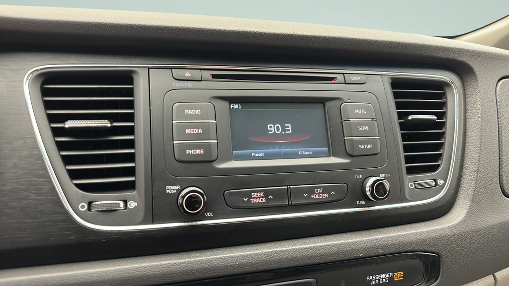 Used 2017 Kia Sedona LX FWD image 18