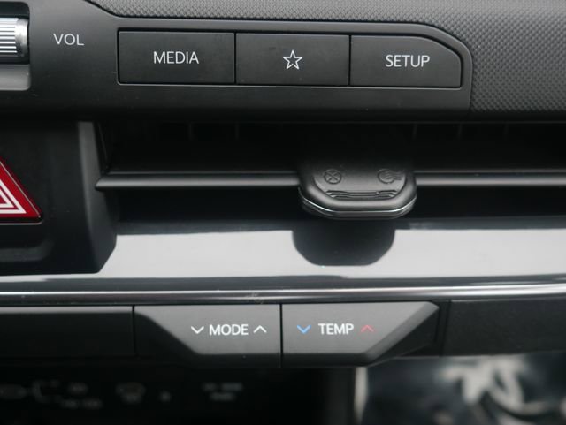 Used 2025 Kia K4 EX image 28