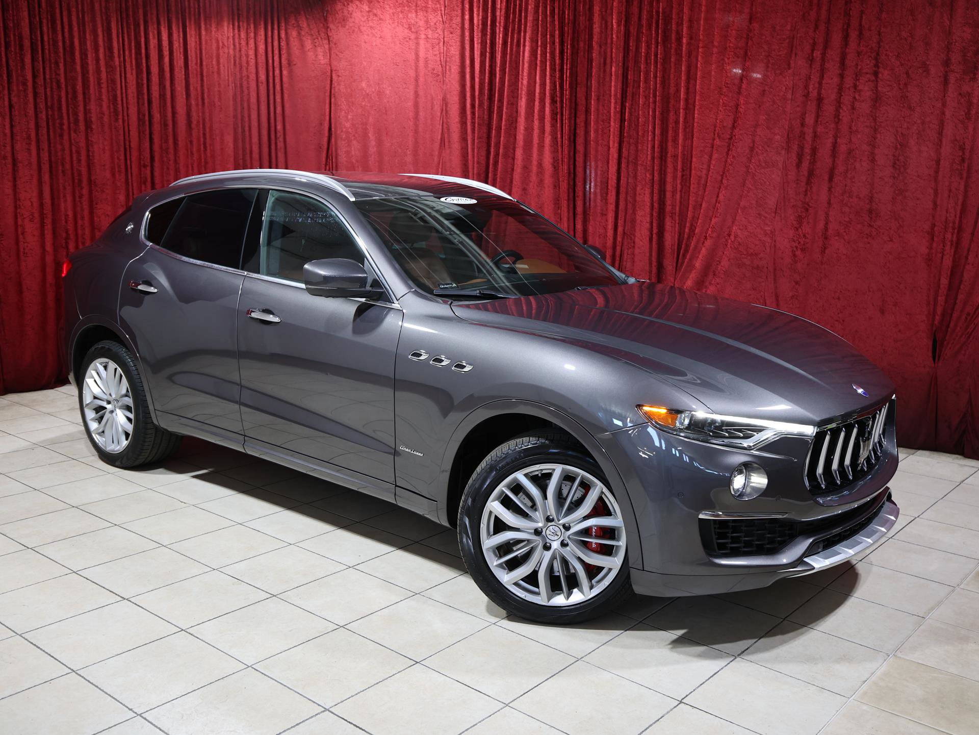 Used 2020 Maserati Levante S GranLusso image 2