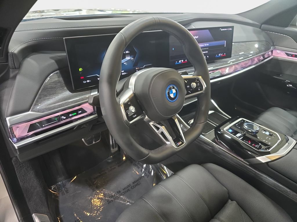 Used 2025 BMW i7 eDrive50 w/ M Sport Package image 13