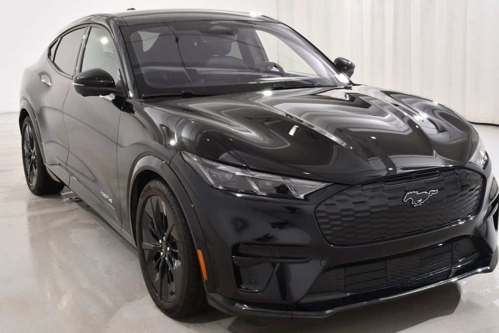 Used 2025 Ford Mustang Mach-E GT image 4