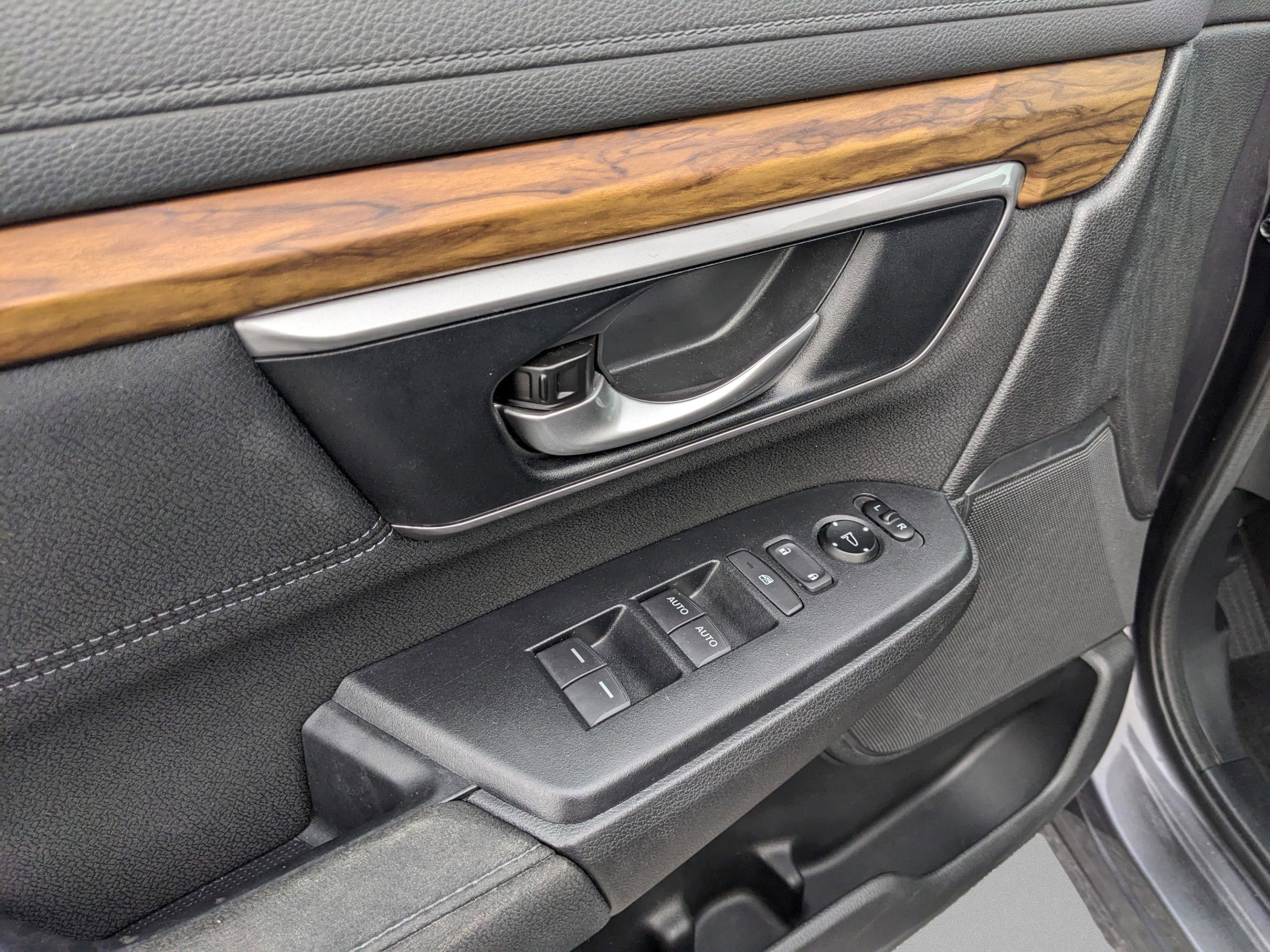 Used 2018 Honda CR-V EX image 25