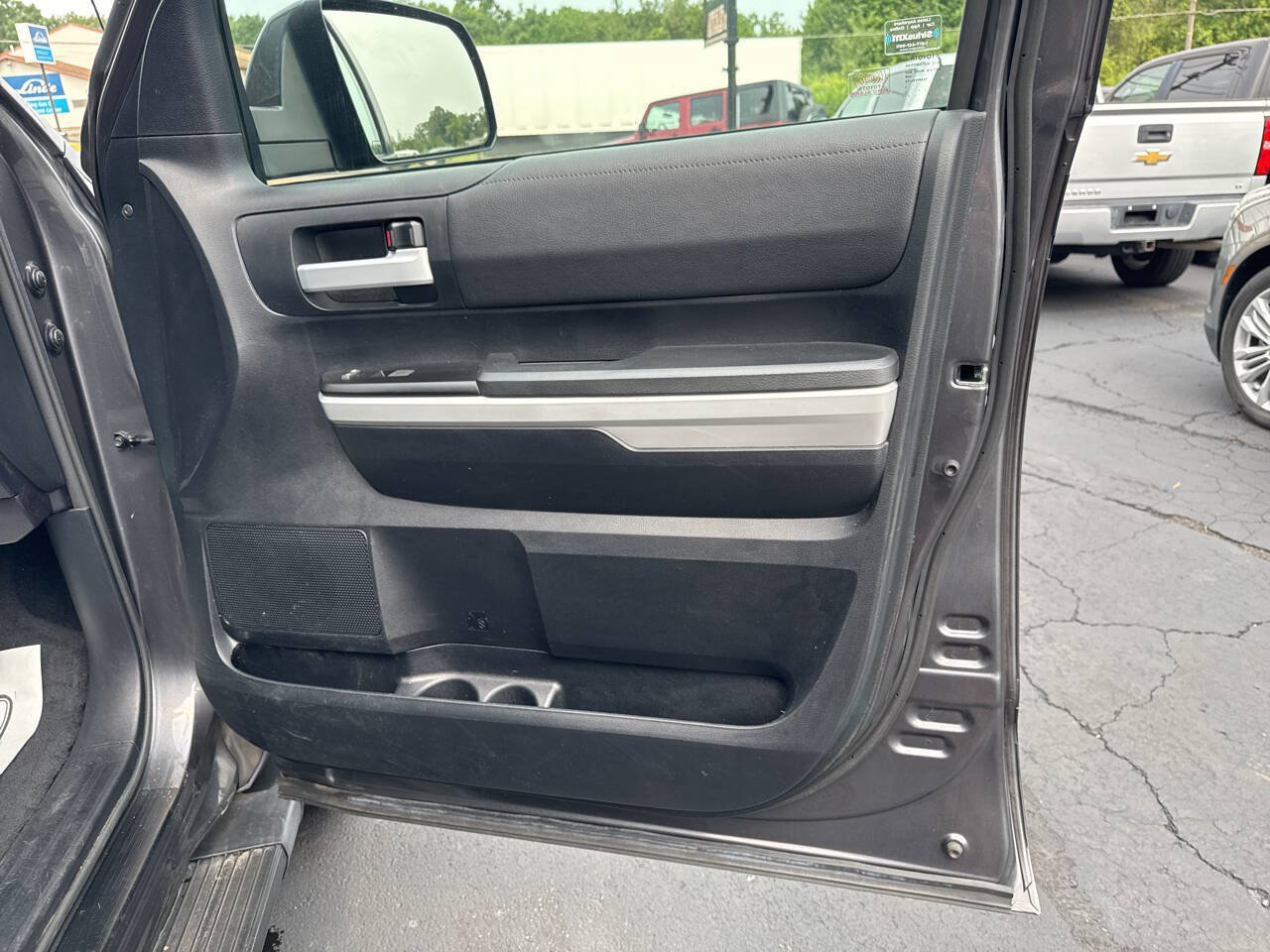 Used 2019 Toyota Tundra SR5 w/ TRD Off Road Package AWD/4WD image 24