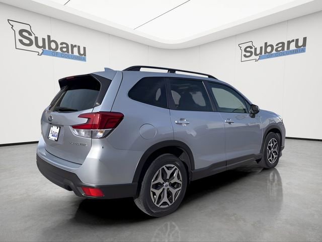 Used 2021 Subaru Forester Premium image 7