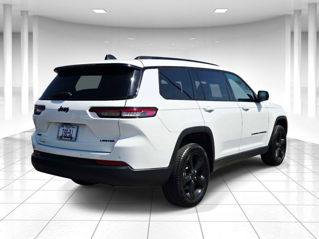 Used 2025 Jeep Grand Cherokee L Limited w/ Luxury Tech Group II AWD/4WD image 3