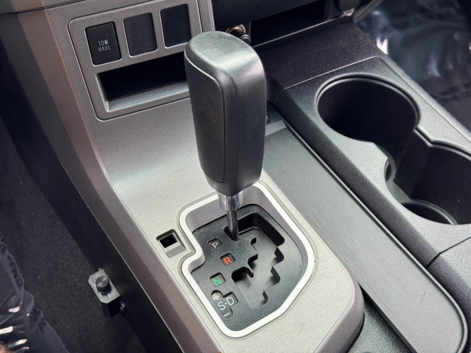 Used 2016 Toyota Sequoia SR5 image 29