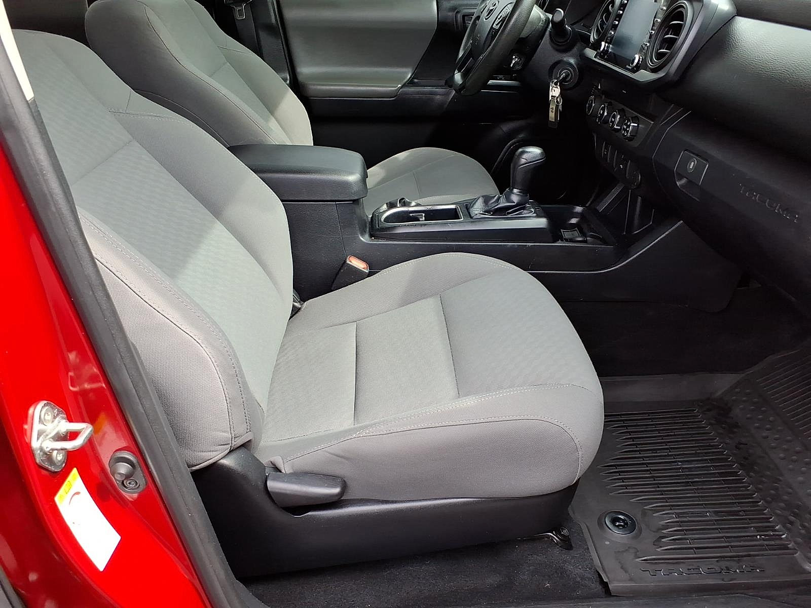 Used 2020 Toyota Tacoma SR AWD/4WD image 9