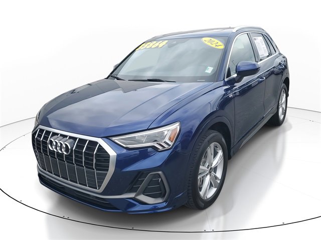 Used 2024 Audi Q3 2.0T Premium Plus w/ Premium Plus Package image 2