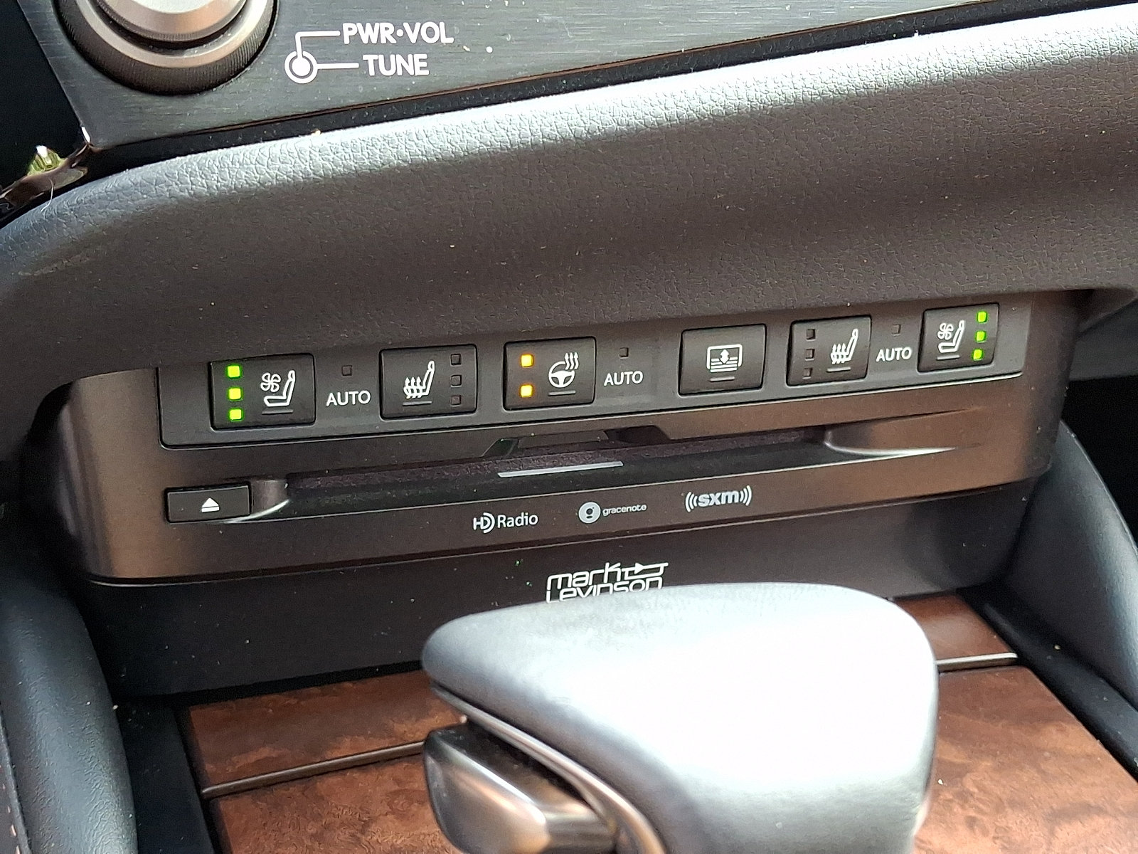 Certified 2022 Lexus ES 300h w/ Accessory Package 2 FWD image 25