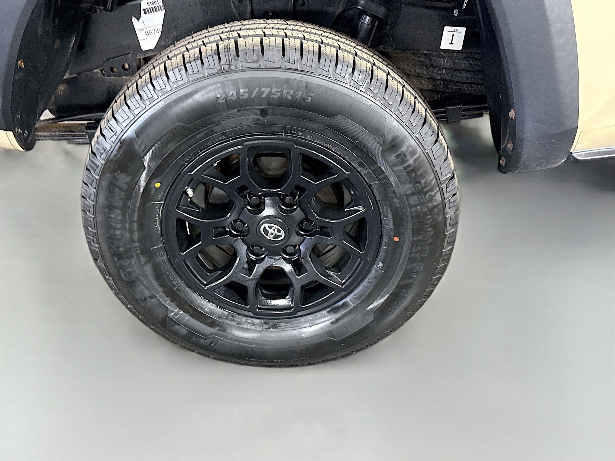 Used 2020 Toyota Tacoma SR w/ SX Package image 36