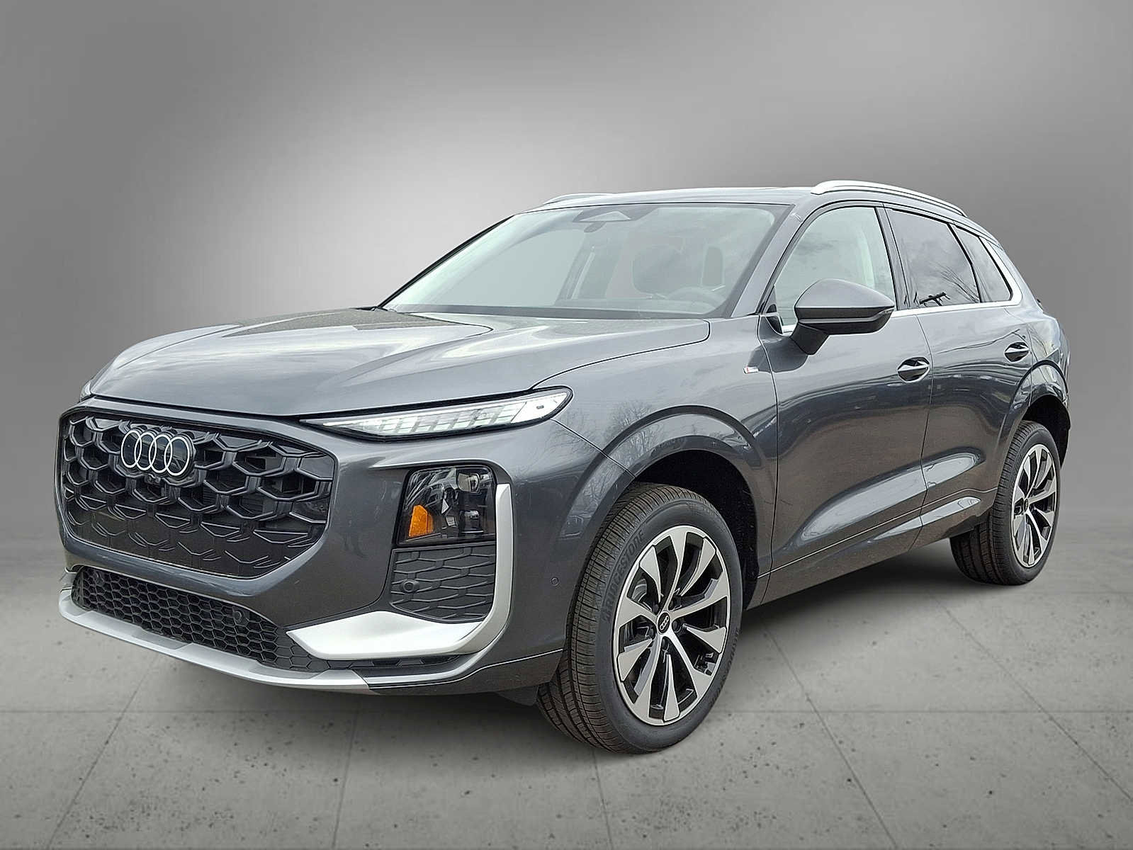 New 2026 Audi Q3 quattro 2.0T AWD/4WD image 1