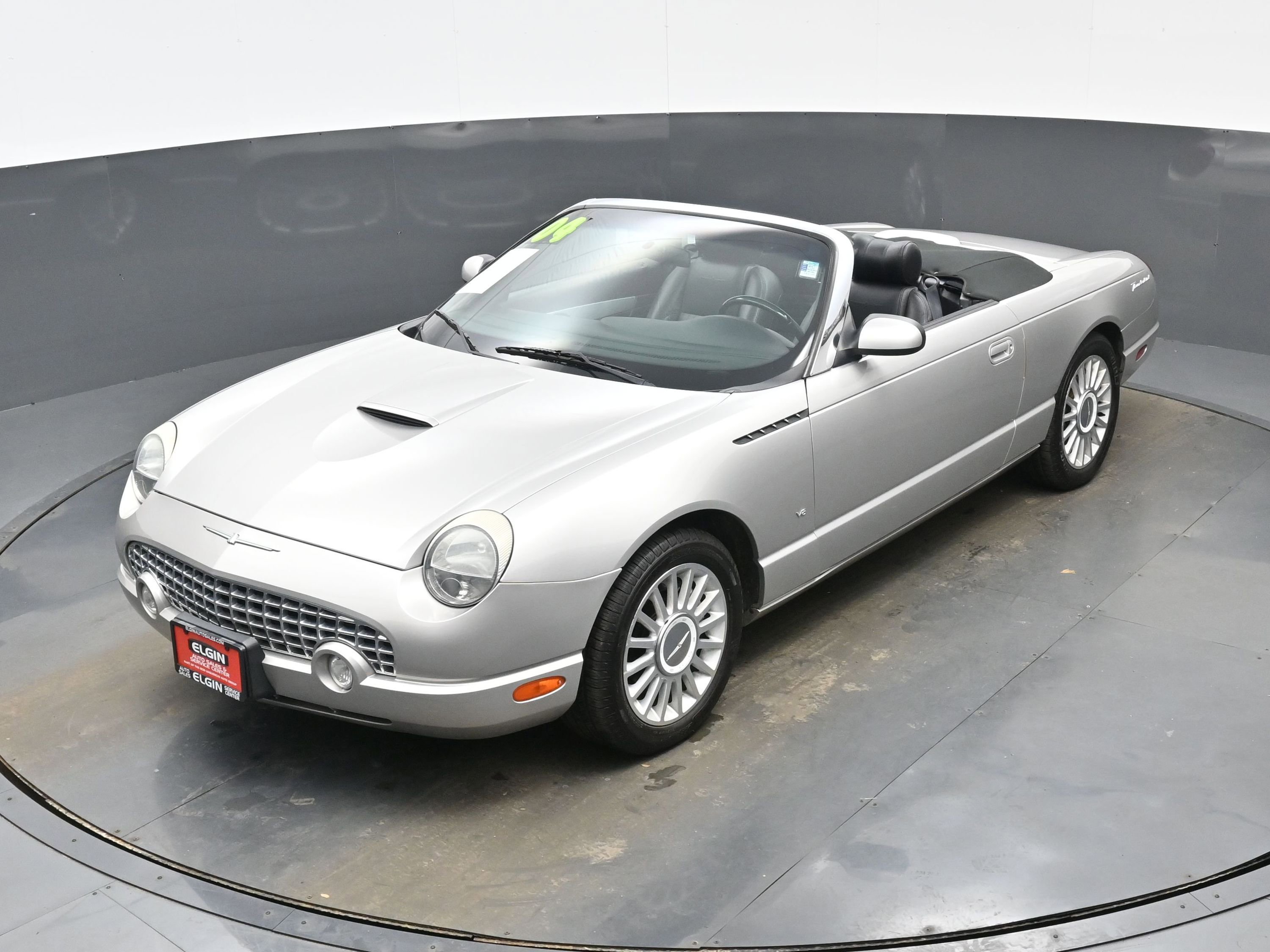 Used 2004 Ford Thunderbird image 30