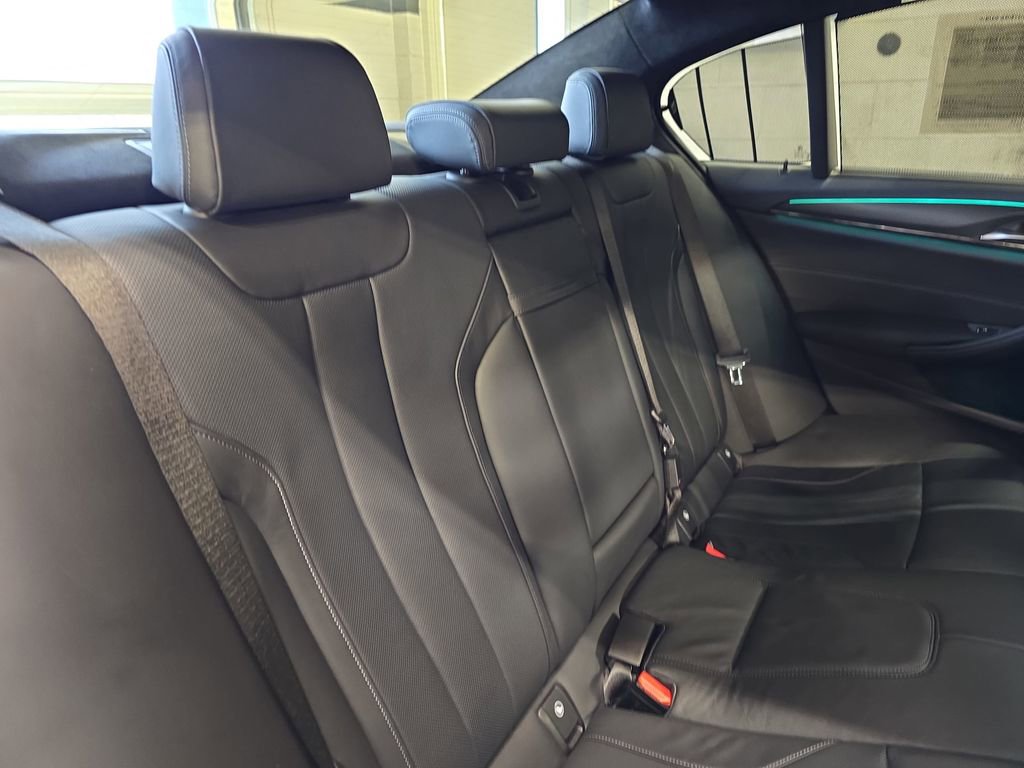 Used 2021 BMW M5 w/ Executive Package image 14