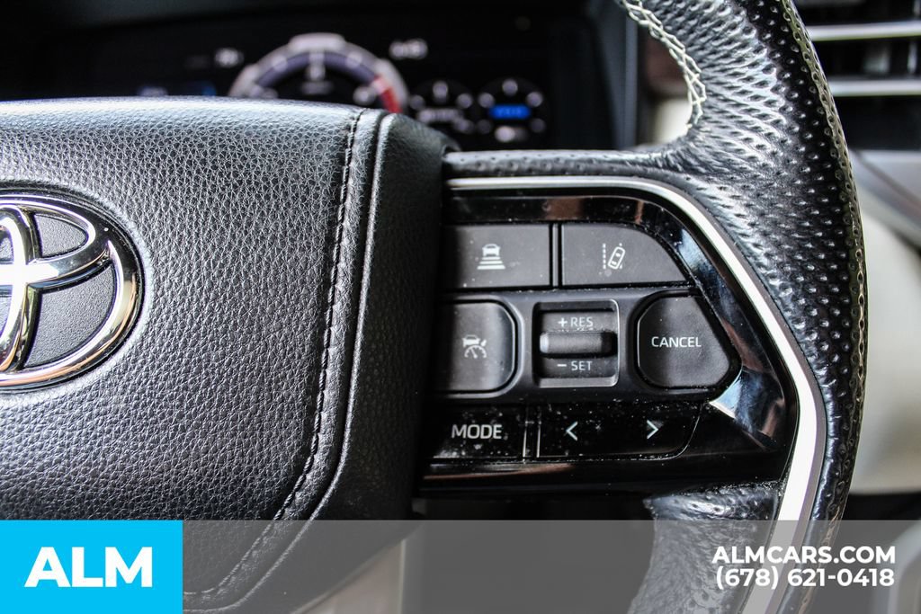 Used 2024 Toyota Sequoia Capstone AWD/4WD image 28
